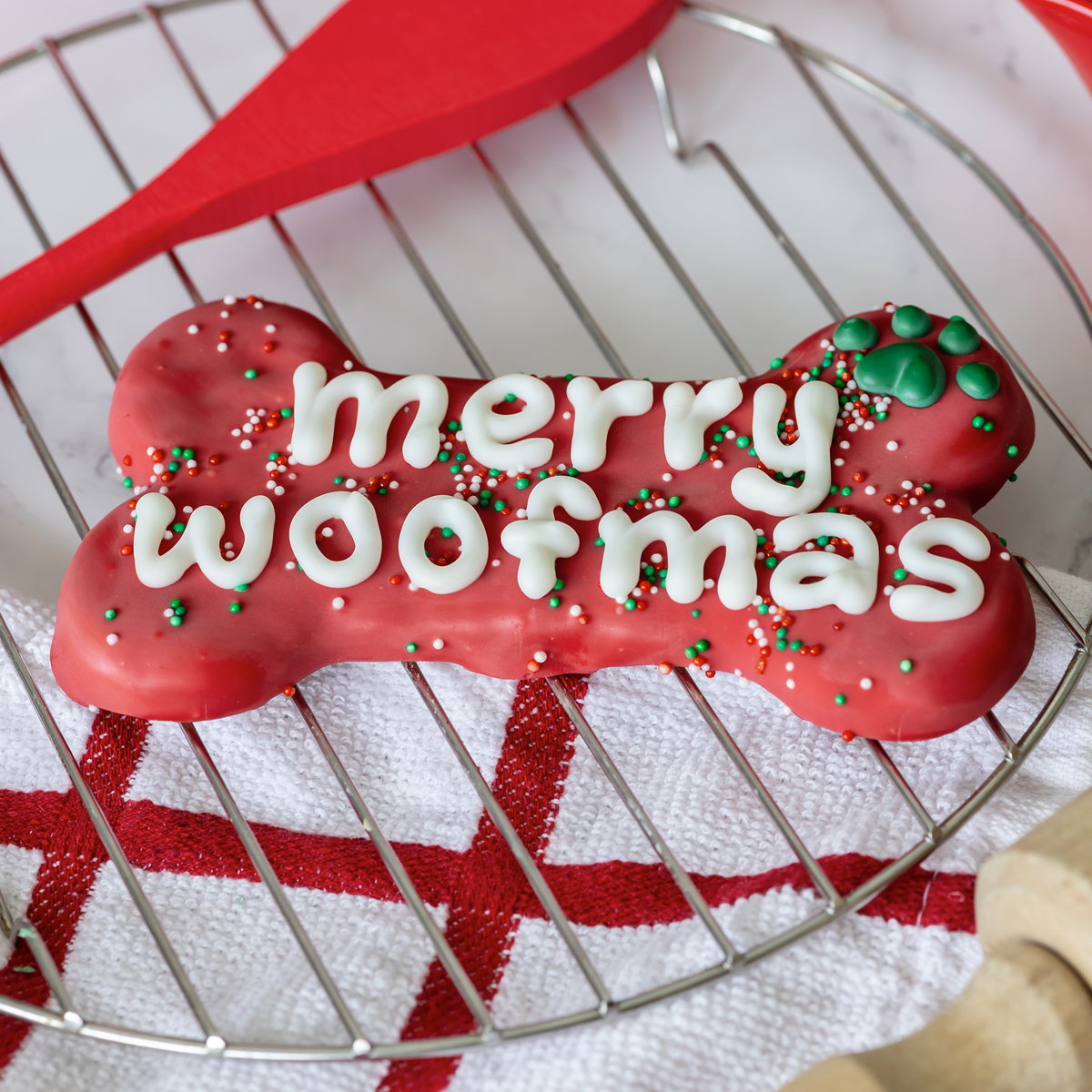 Bosco & Roxy's | Christmas 2026 | Merry Woofmas Bone | 10/case