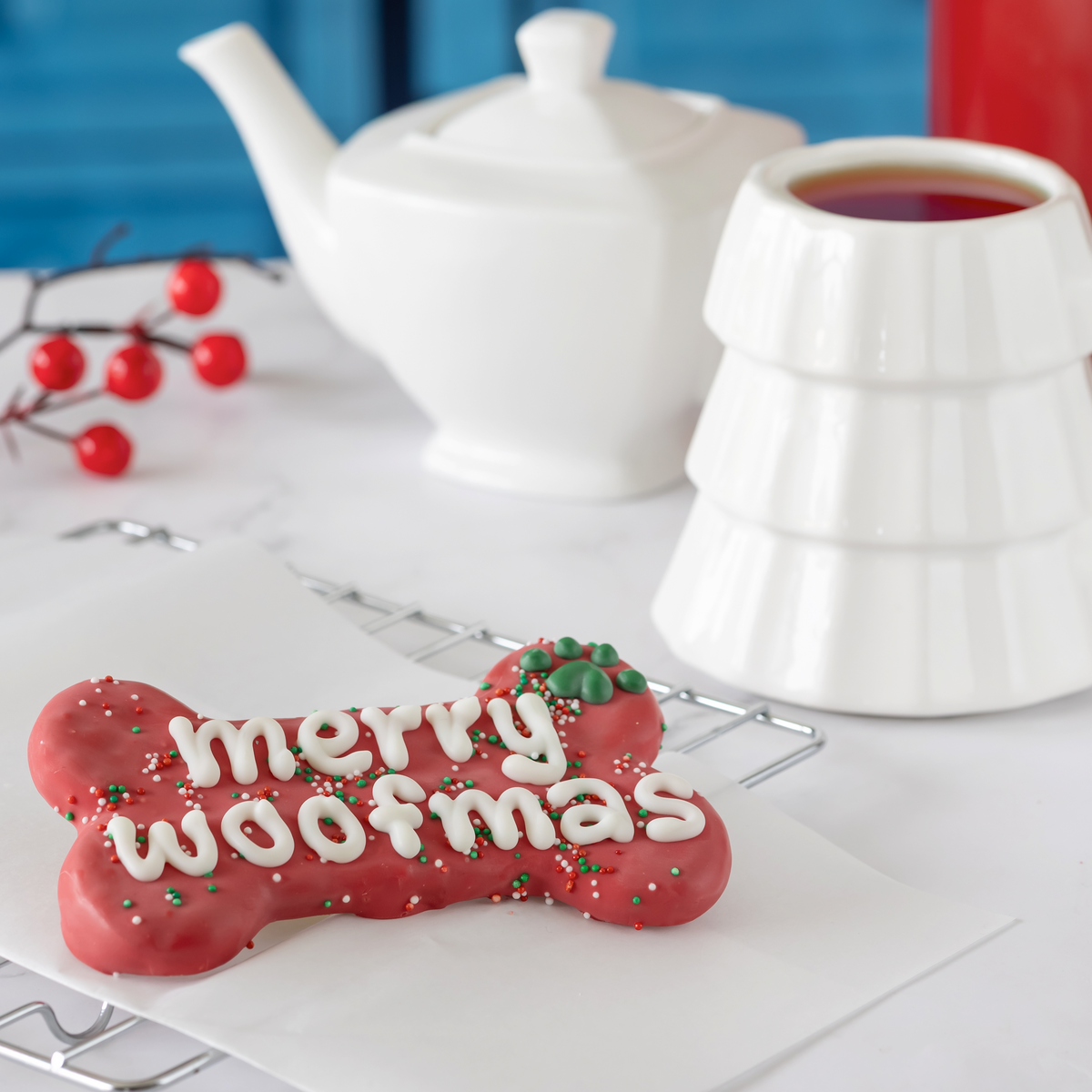 Bosco & Roxy's | Christmas 2026 | Merry Woofmas Bone | 10/case