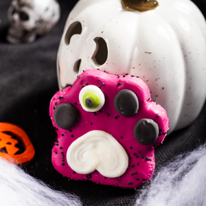 Paw-ssessed Paw-sse | Halloween