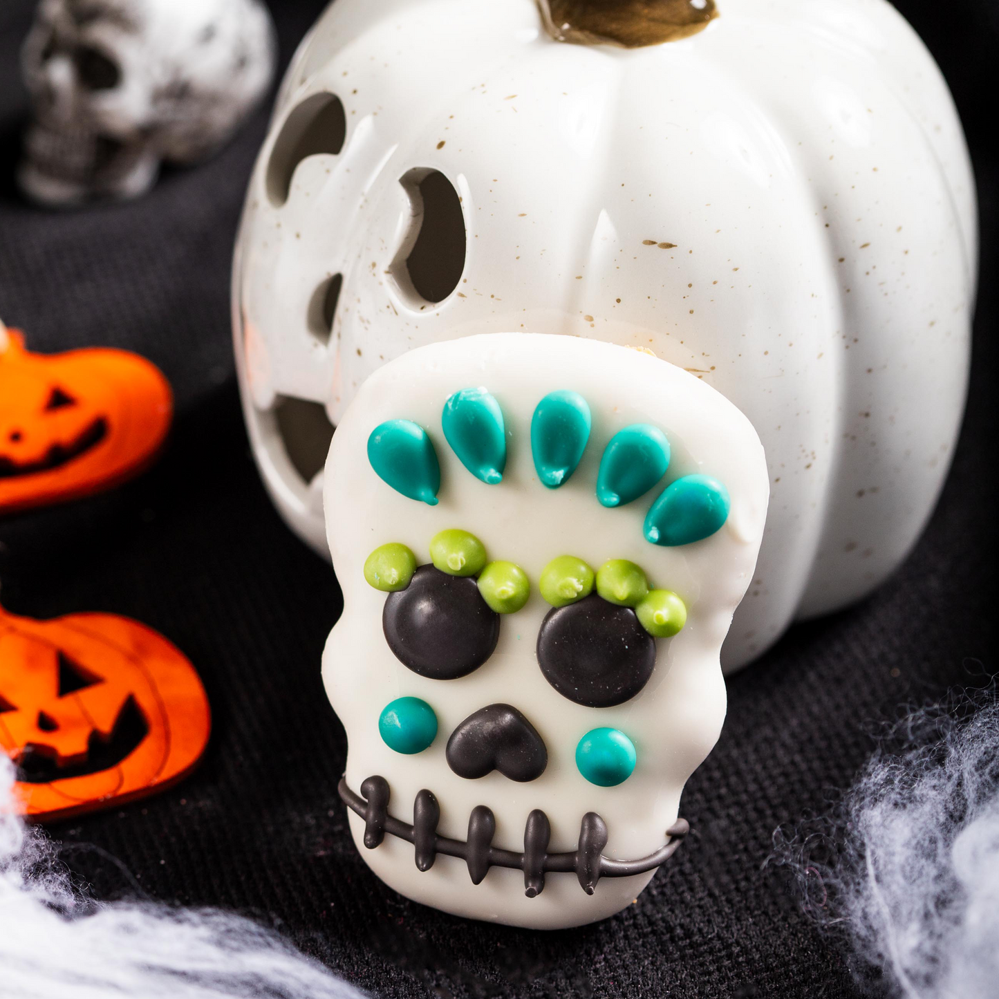 Sorta Sweet, Sorta Spooky Skulls | Halloween